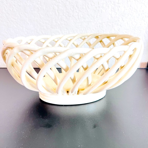Williams Sonoma Kitchen Vtg Williams Sonoma Eucalyptus Stoneware White Woven Bread Basket